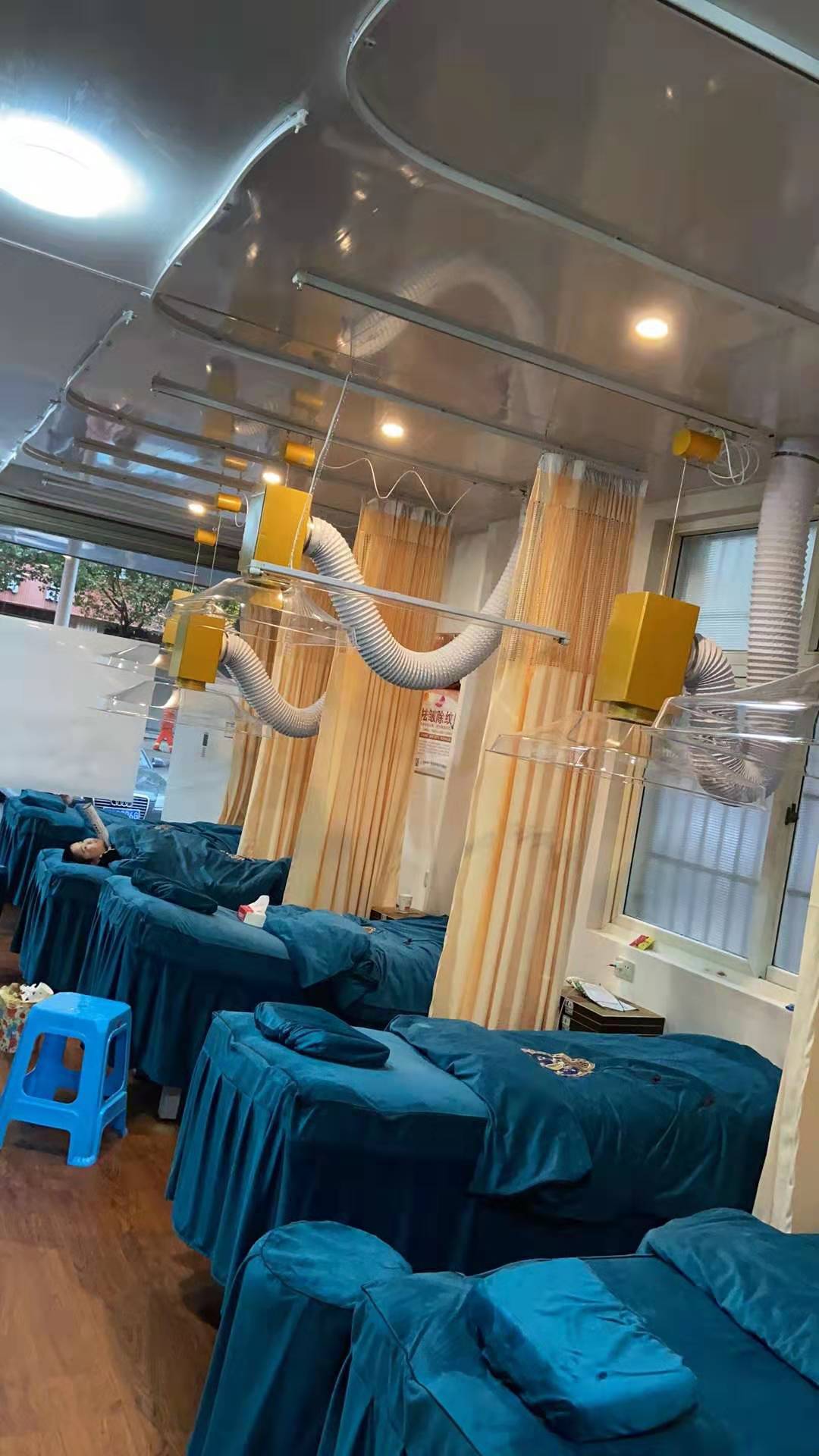 杭州診所(華仔)專業(yè)艾灸排煙系統(tǒng)安裝